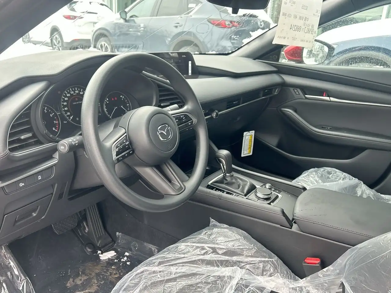 Mazda 3 снимка Mazda 3