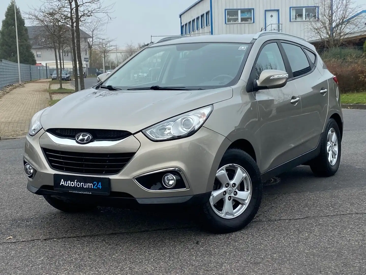 Hyundai iX35 Style AWD*Autom.*Tempo*PDC*SHZ* Silber - 1