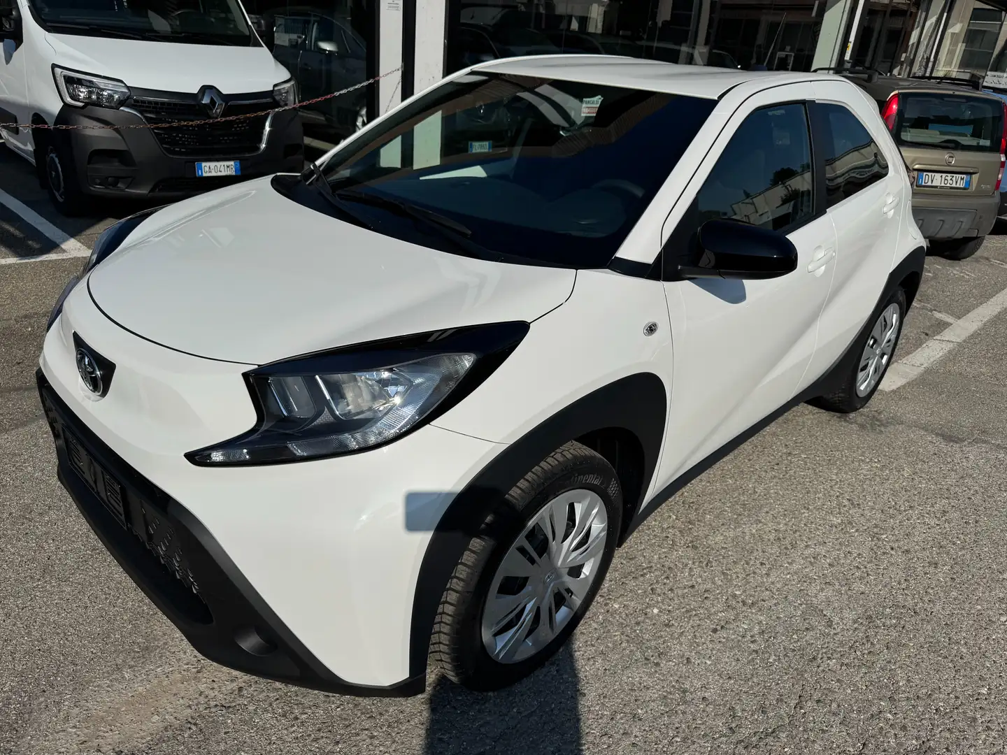 Toyota Aygo X TREND 72cv KM0 UFFICIALI TOYOTA IMM. 09/2025 Bianco - 1