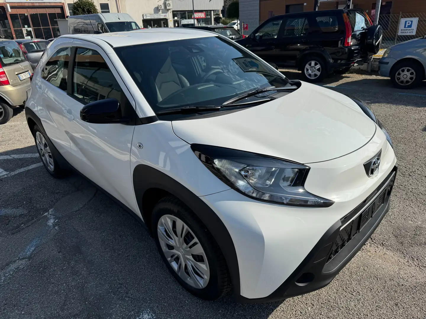 Toyota Aygo X TREND 72cv KM0 UFFICIALI TOYOTA IMM. 09/2025 Bianco - 2
