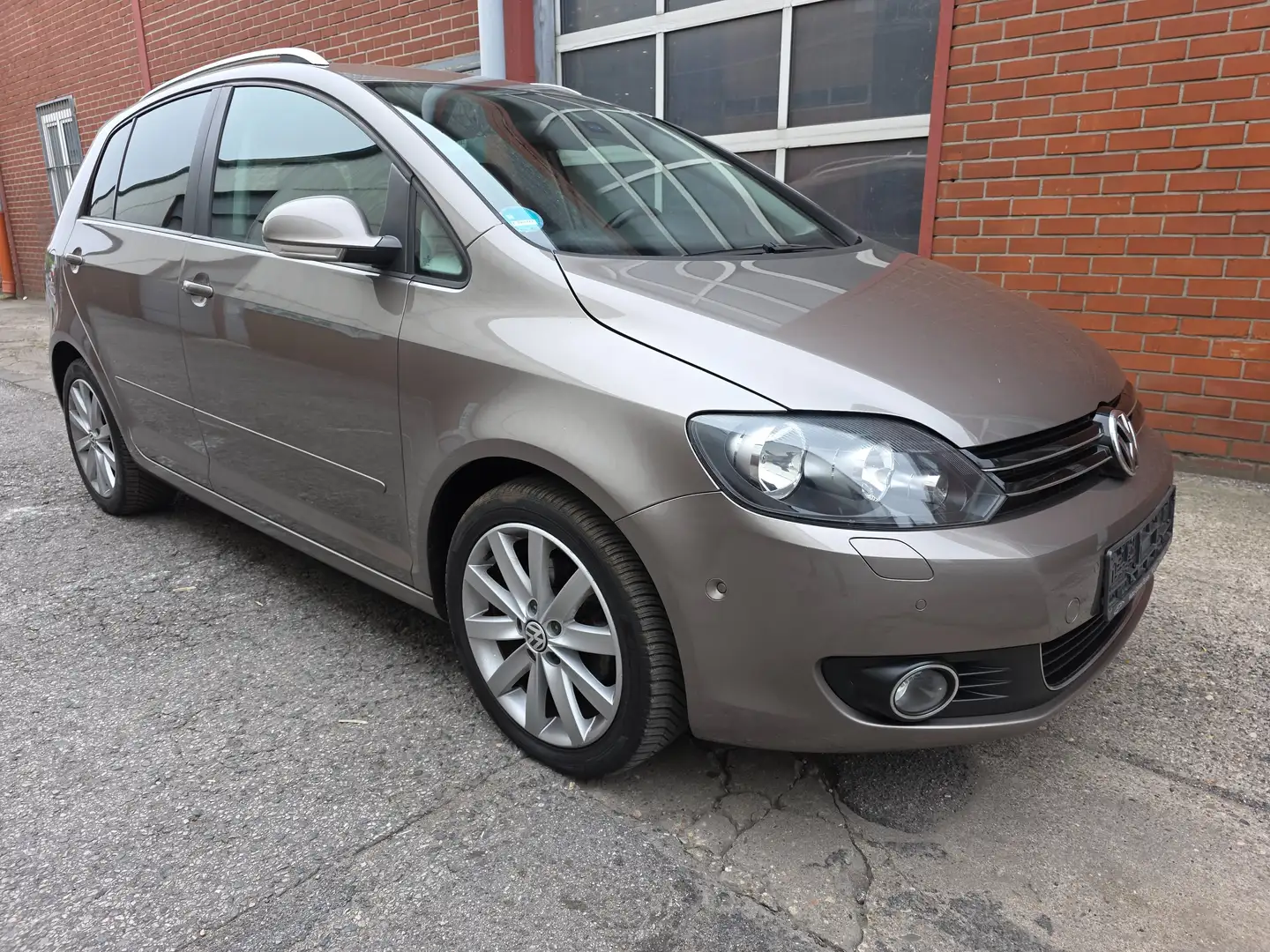 Volkswagen Golf Plus Highline Automatik Braun - 2