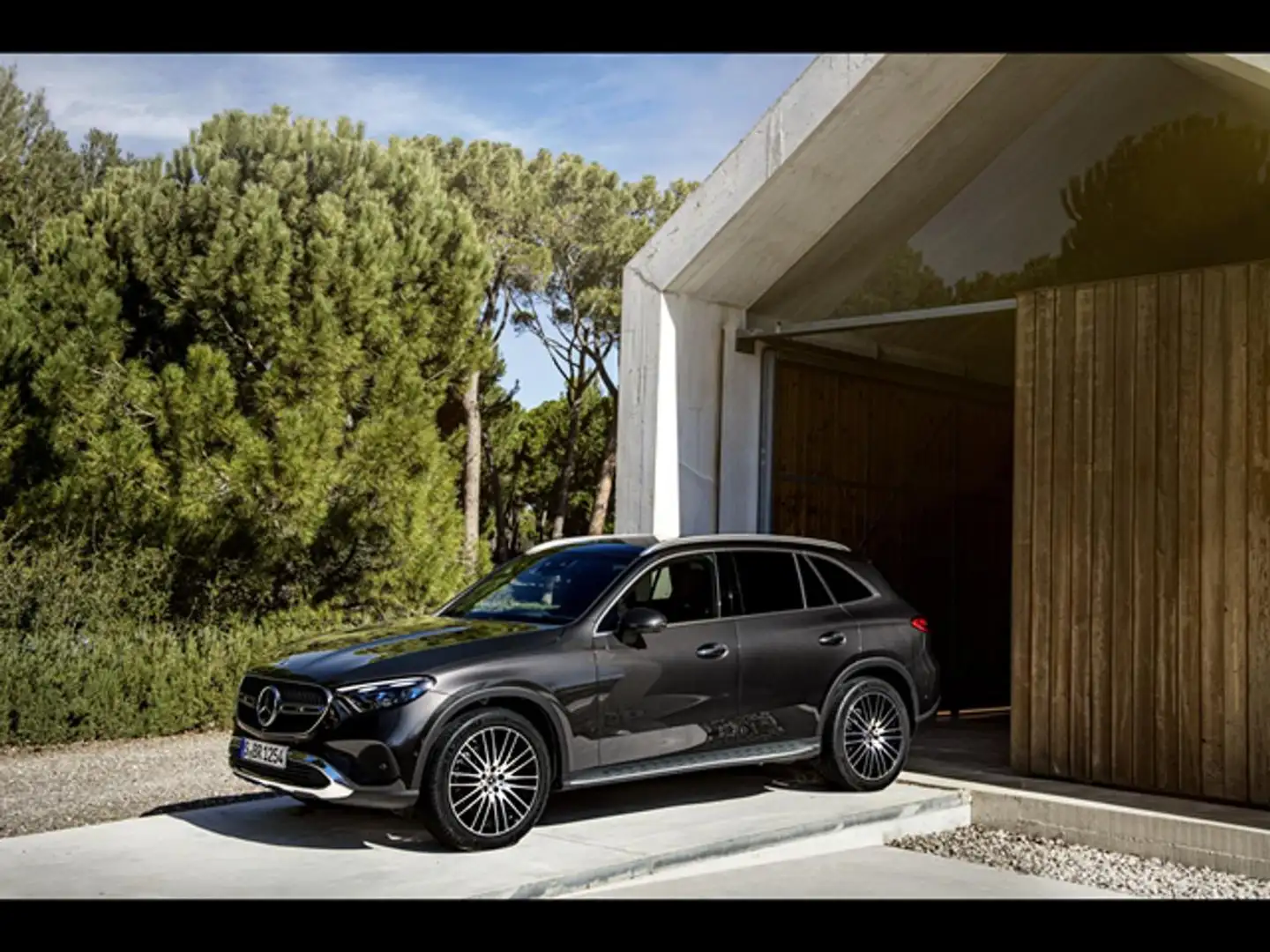 Mercedes-Benz GLC 300 d 4Matic Mild Hybrid AMG Line Advanced Plus Noir - 1