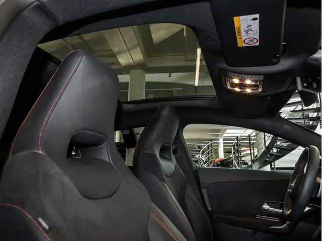 Mercedes-Benz Cla view 11