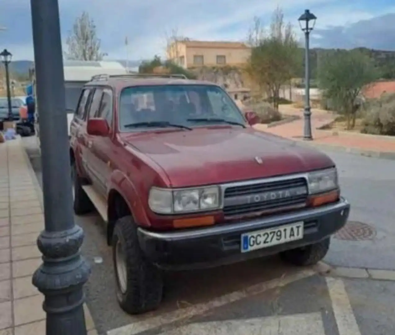 Toyota HDJ Czerwony - 1