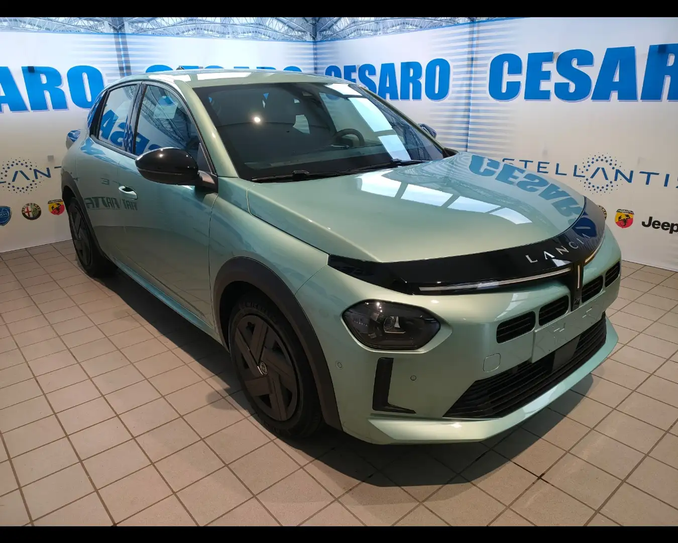 Lancia Ypsilon 1.2 mhev e-dct Verde - 1