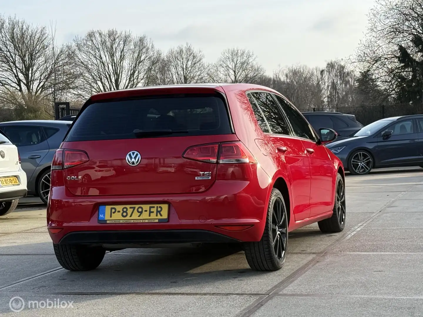 Volkswagen Golf 1.2 TSI Trend Edition Rot - 2