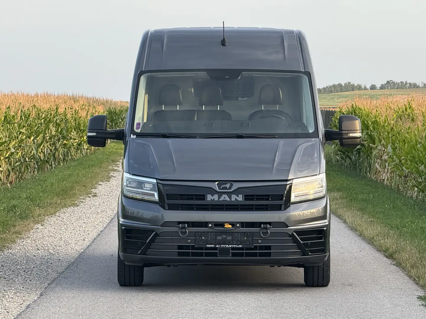 MAN TGE 3.180 VOLL AHK 3,5TO Seilwinde vorne Grau - 2