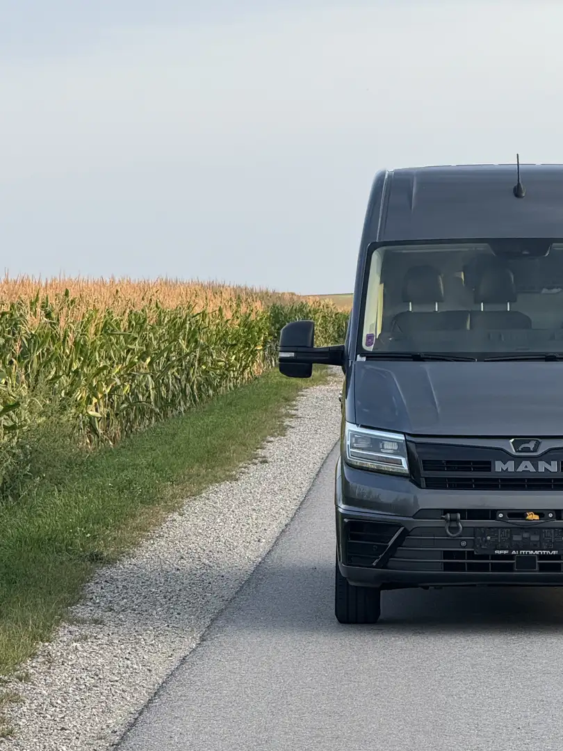 MAN TGE 3.180 VOLL AHK 3,5TO Seilwinde vorne Grau - 1