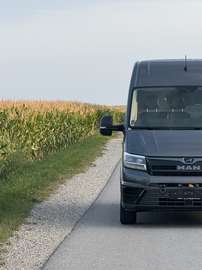 3.180 VOLL AHK 3,5TO Seilwinde vorne