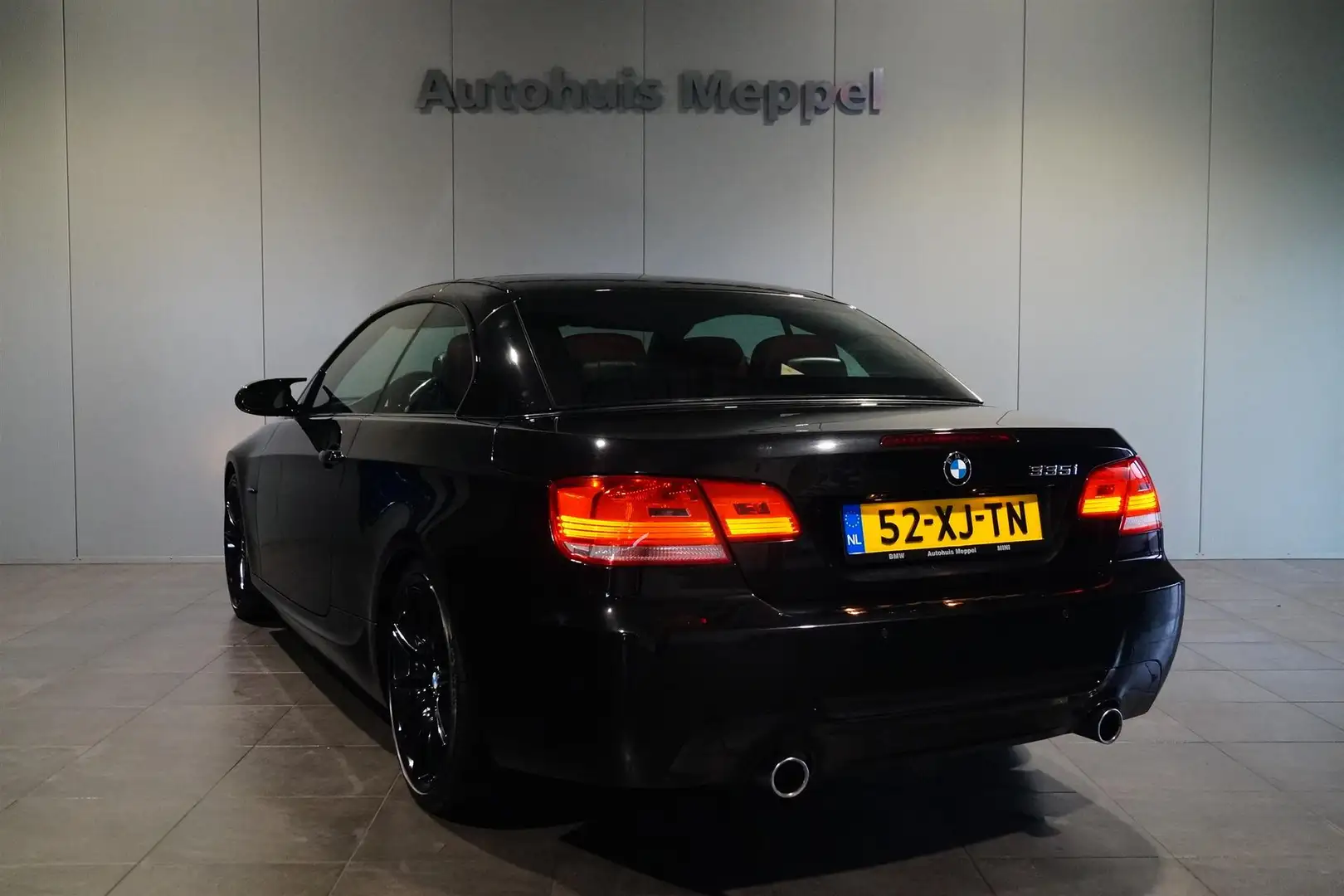 BMW 335 335i Cabrio M-Sport/// | Xenon | PDC | HiFi | M-sp Noir - 2