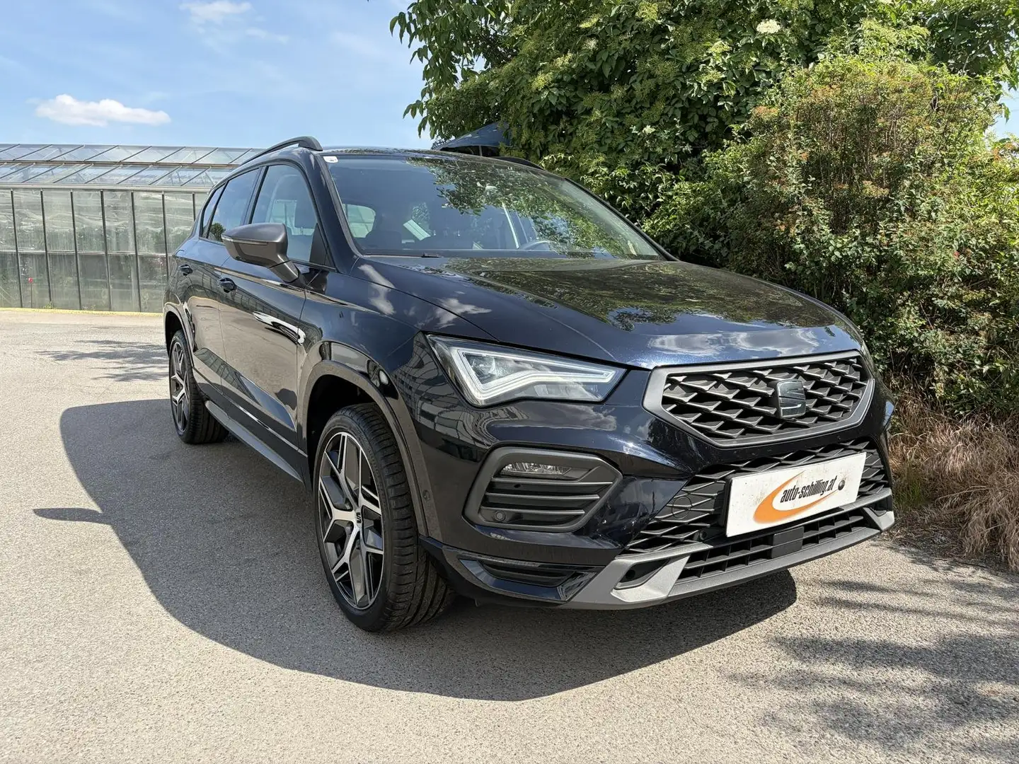 SEAT Ateca FR 1,5 TSI DSG AHK ACC LED CarPlay 1.Besitz SR+WR Schwarz - 1