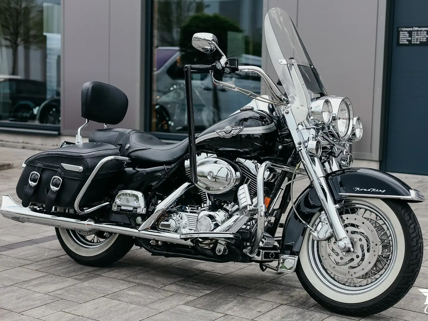 Harley-Davidson Road King Classic mit vielen Extras Top Zustand Argent - 1