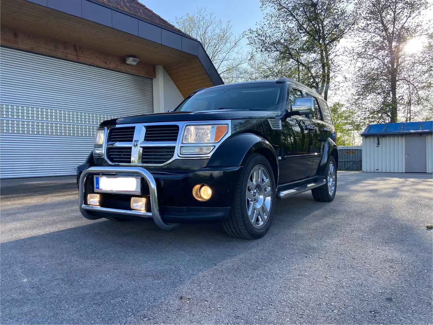 Dodge Nitro 4x4 Allrad Schwarz - 2