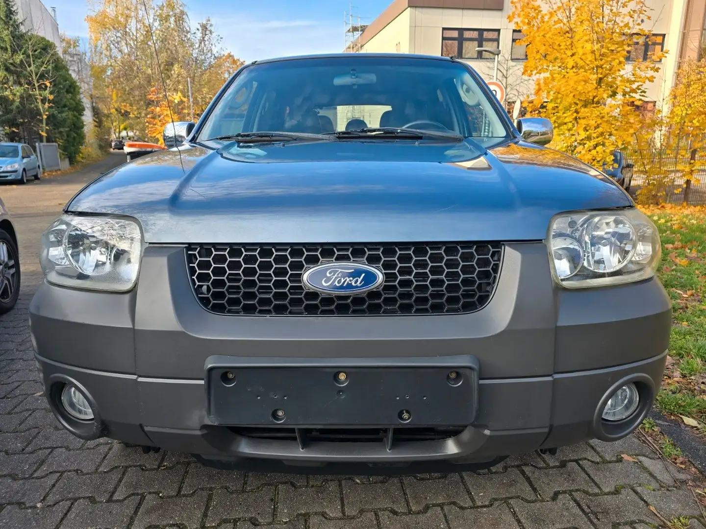 Ford Maverick Highclass Blau - 2