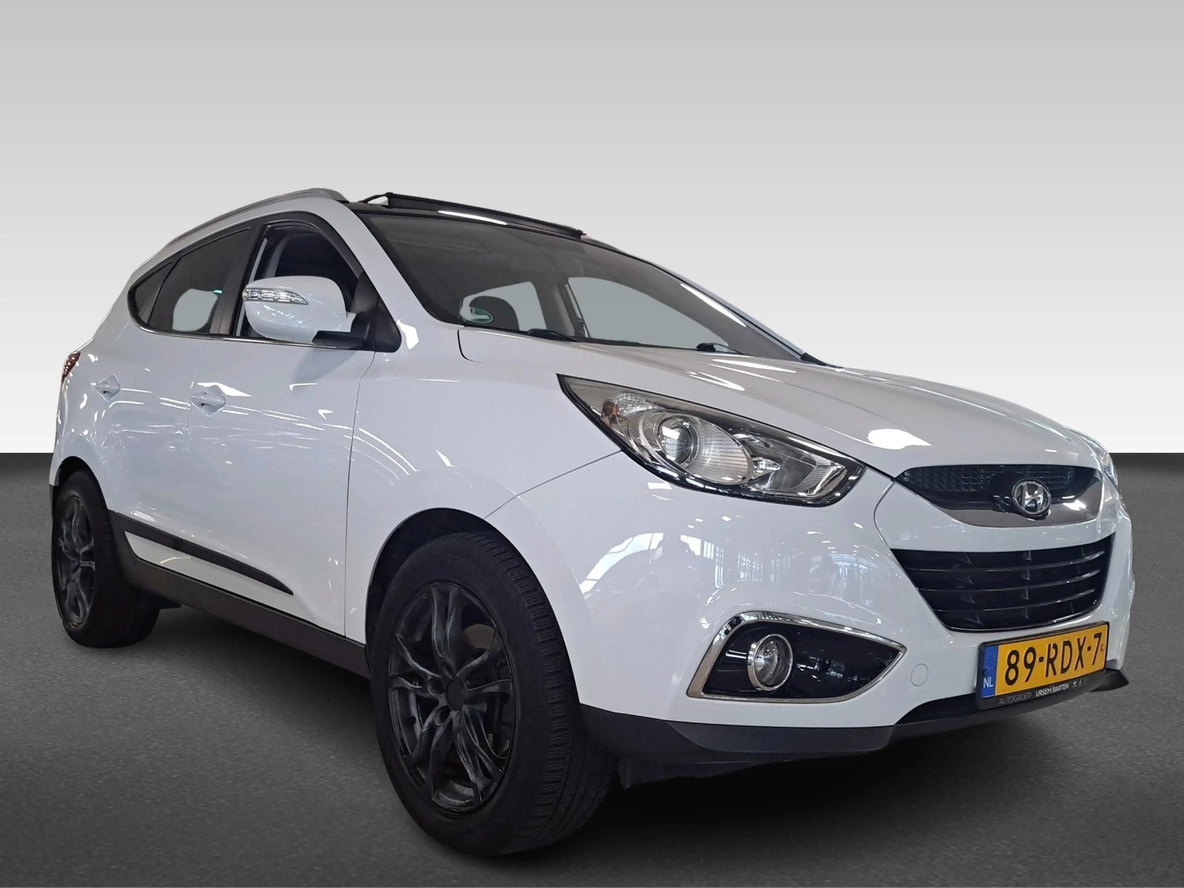 Hyundai iX35 2.0i Business Edition — photo 8