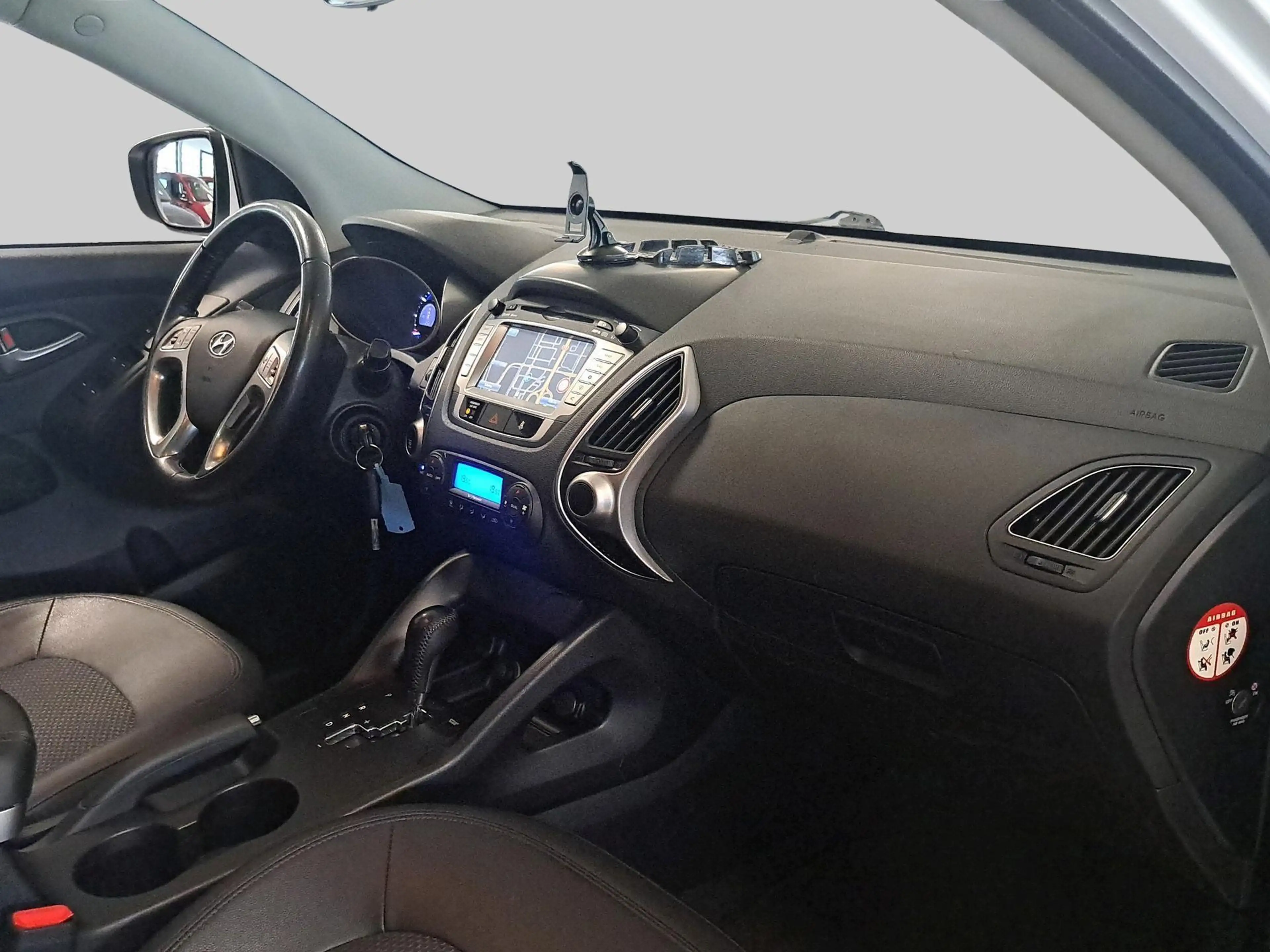 Hyundai iX35 2.0i Business Edition — photo 12