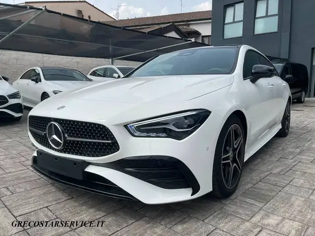 Mercedes-Benz CLA 200