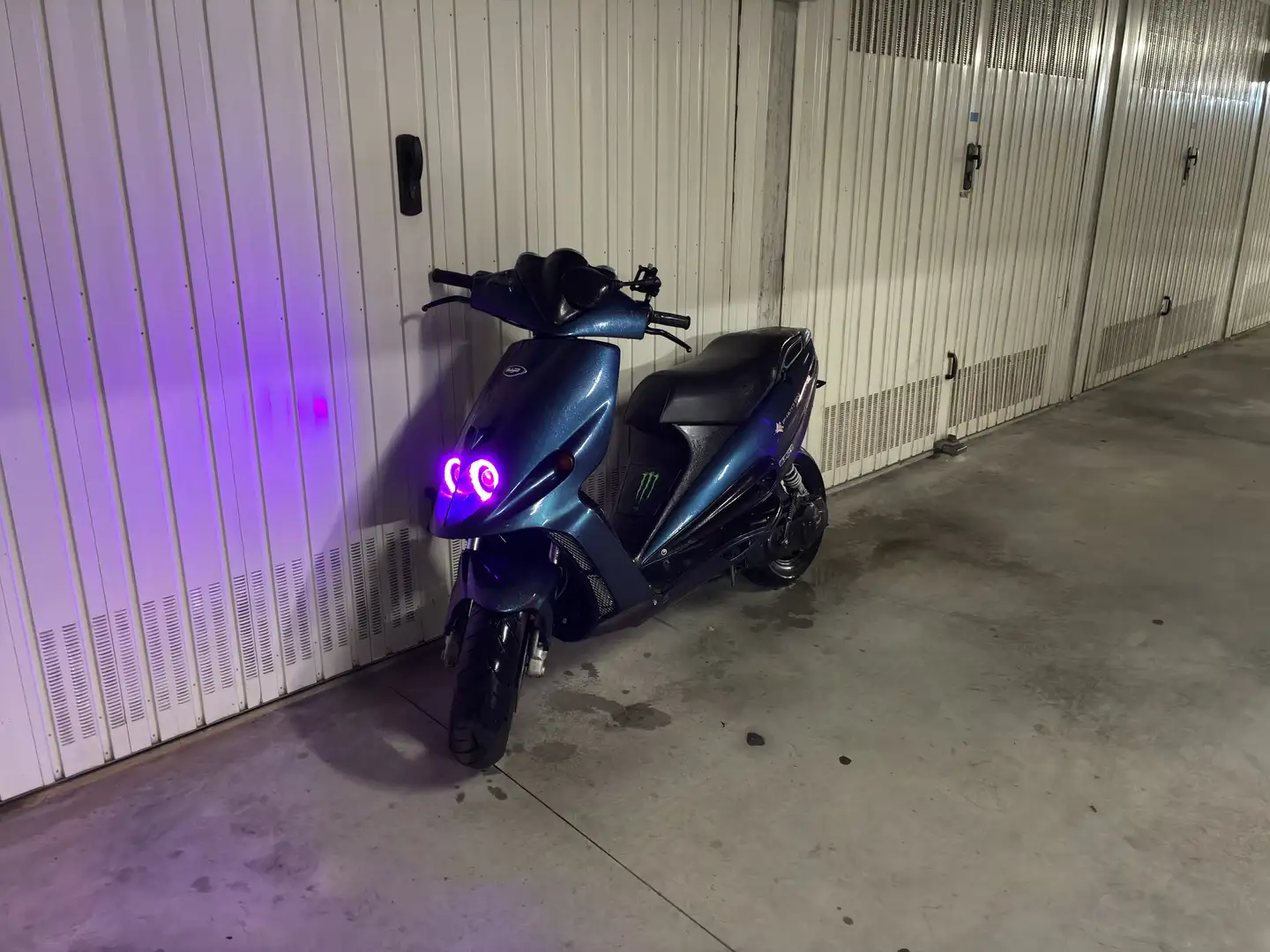 Malaguti F 12 AC a Tamburo Violett - 1