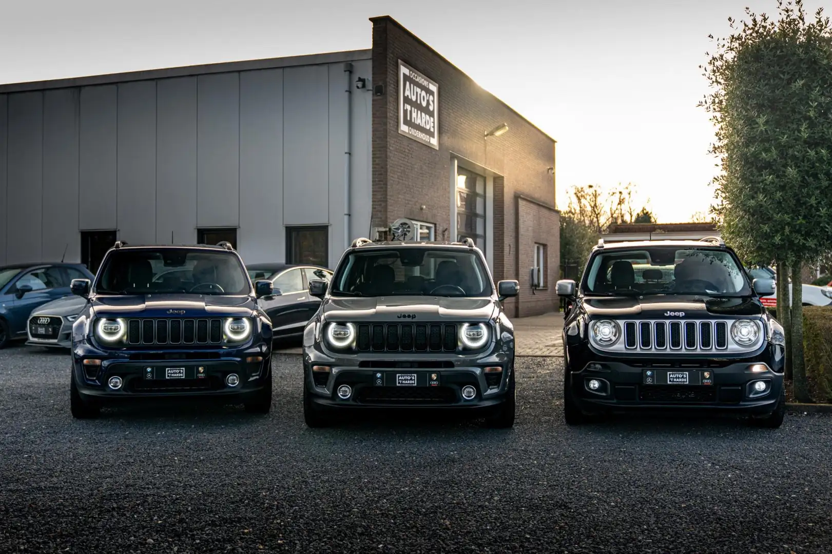 Jeep Renegade 1.4 MultiAir Limited Xenon Leder Clima Cruise Navi Zwart - 2