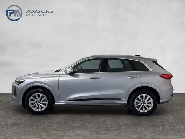 Audi Q5 view 3