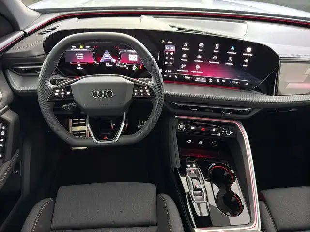Audi Q5 view 7