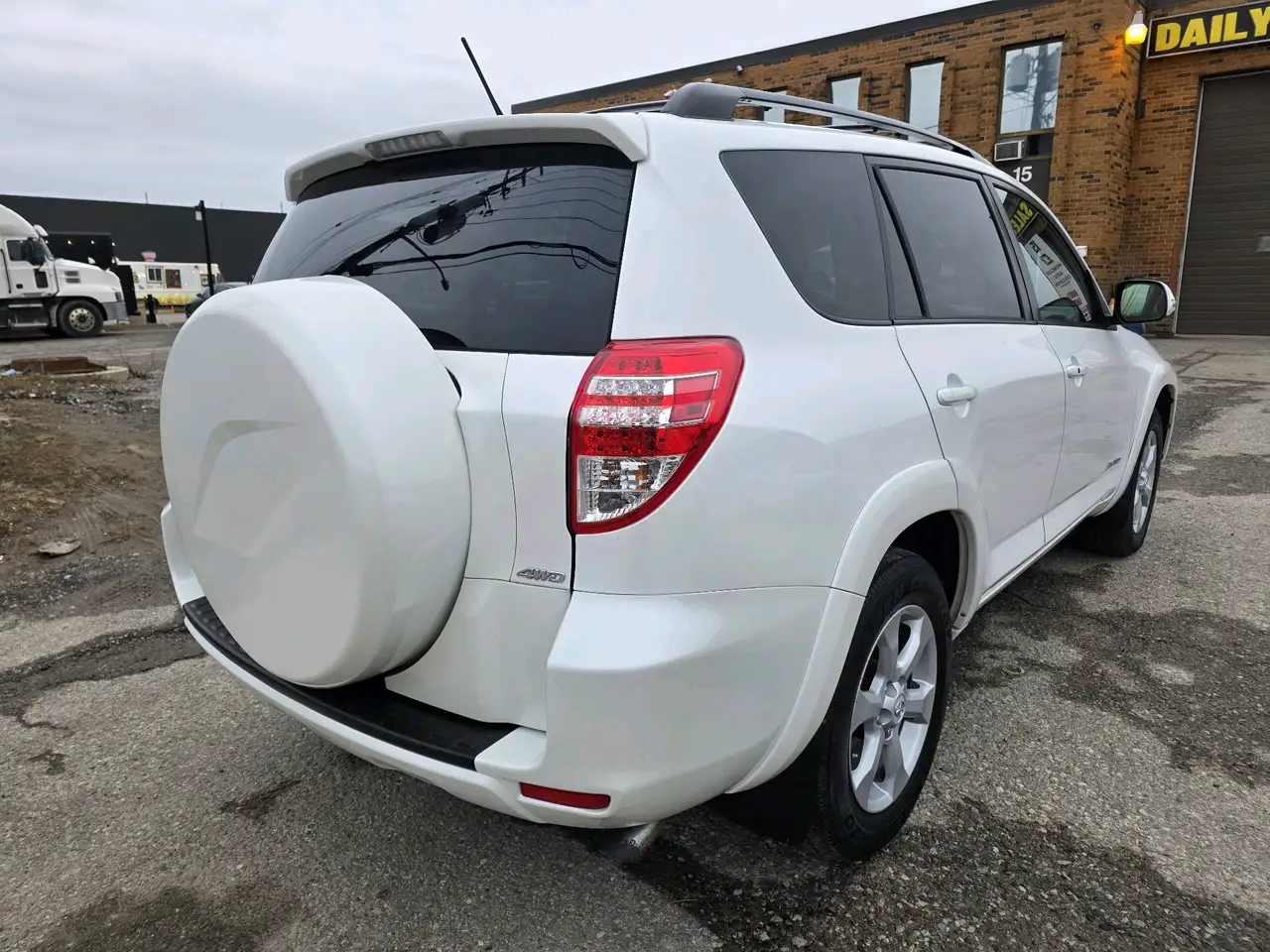Toyota RAV 4 снимка Toyota RAV 4