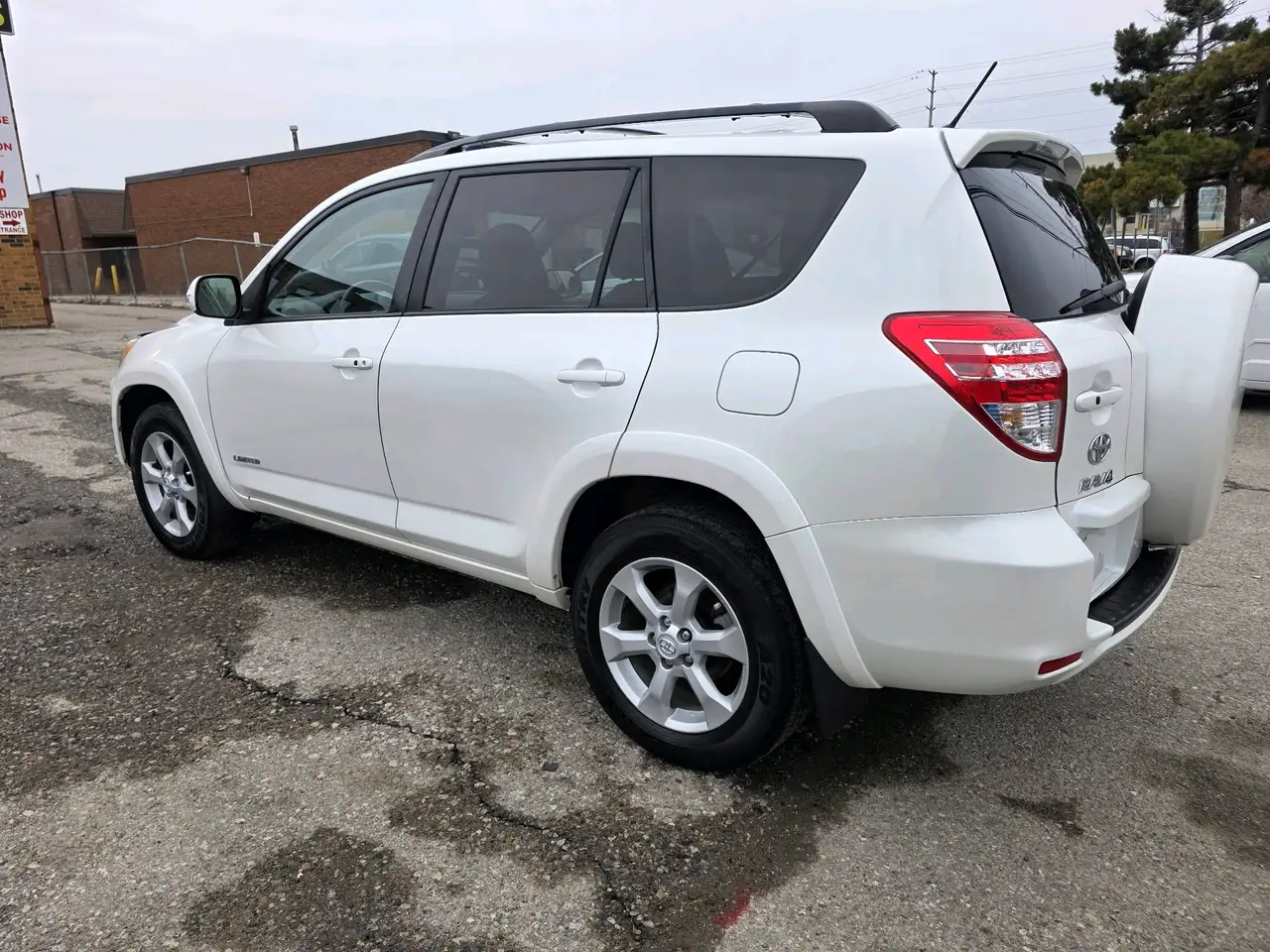 Toyota RAV 4 снимка Toyota RAV 4