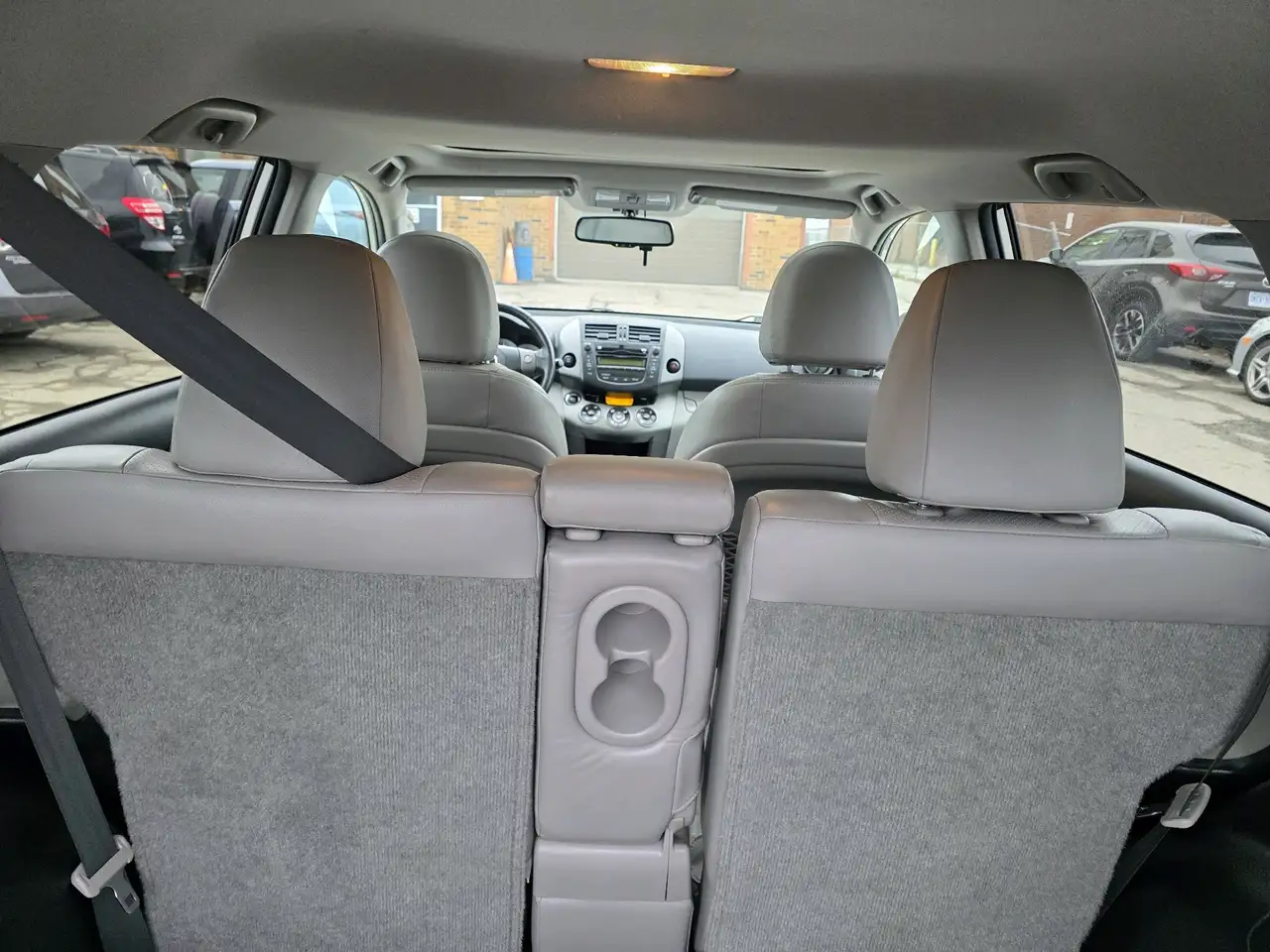 Toyota RAV 4 снимка Toyota RAV 4