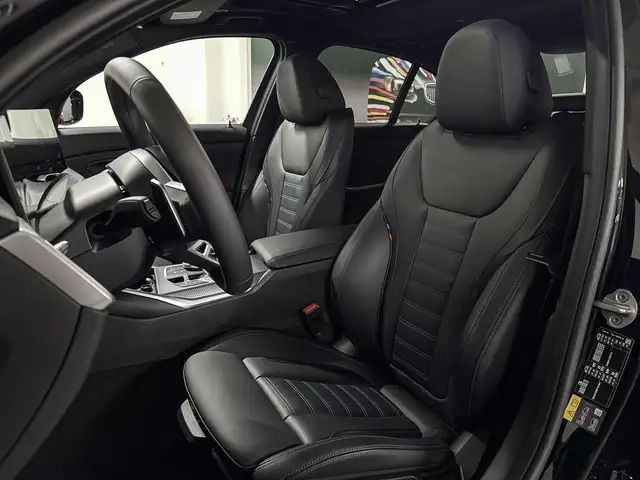 BMW 3 Series view 9
