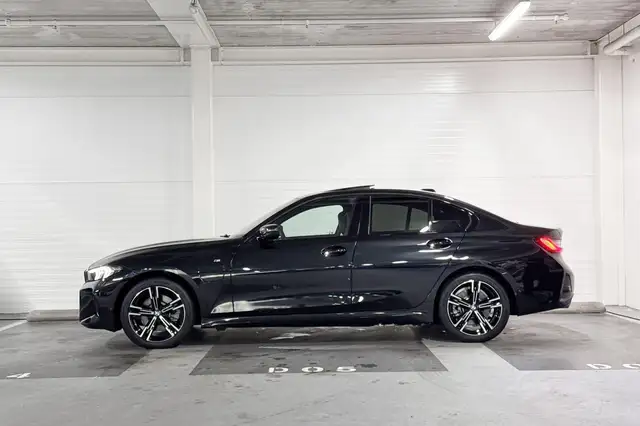 BMW 3 Series view 2