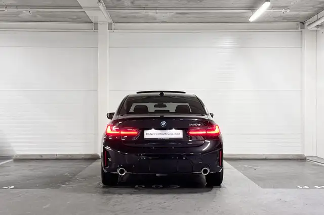 BMW 3 Series view 7