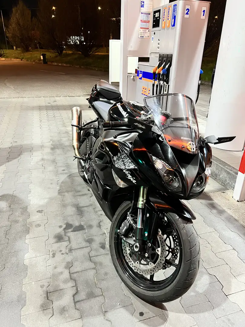 Kawasaki Ninja ZX-6R tutto black - 1
