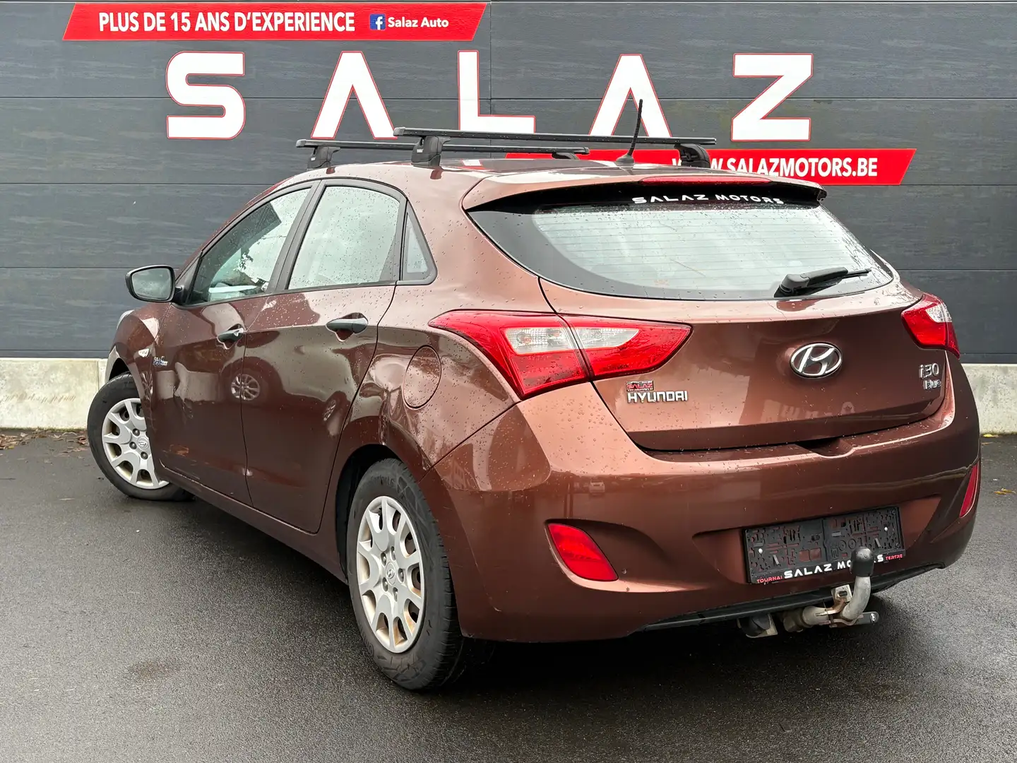 Hyundai i30 i30 1.4 CRDi Comfort/MARCHAND/EXPORT/DIESEL Brun - 2