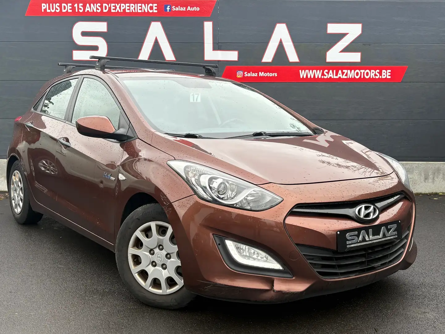 Hyundai i30 i30 1.4 CRDi Comfort/MARCHAND/EXPORT/DIESEL Brun - 1