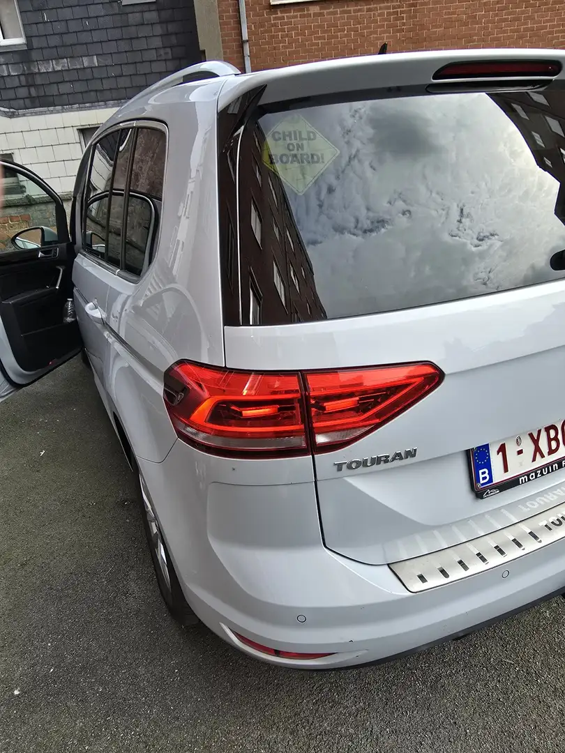 Volkswagen Touran 1.6 TDi SCR Highline DSG (EU6.2) - 2