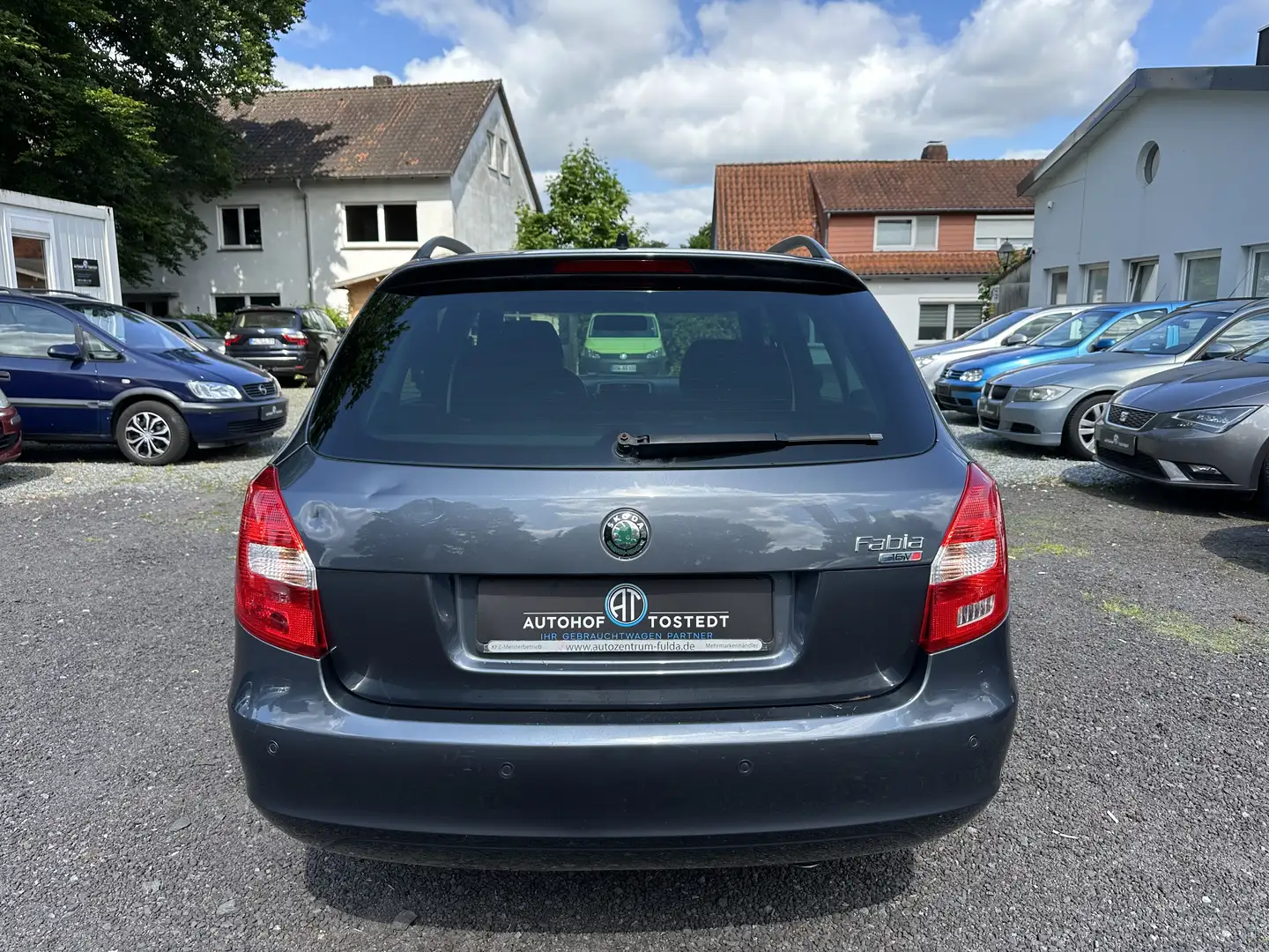 Skoda Fabia Sport 1.6 16V*Automatik*Xenon+TÜV& Service Neu Gris - 2
