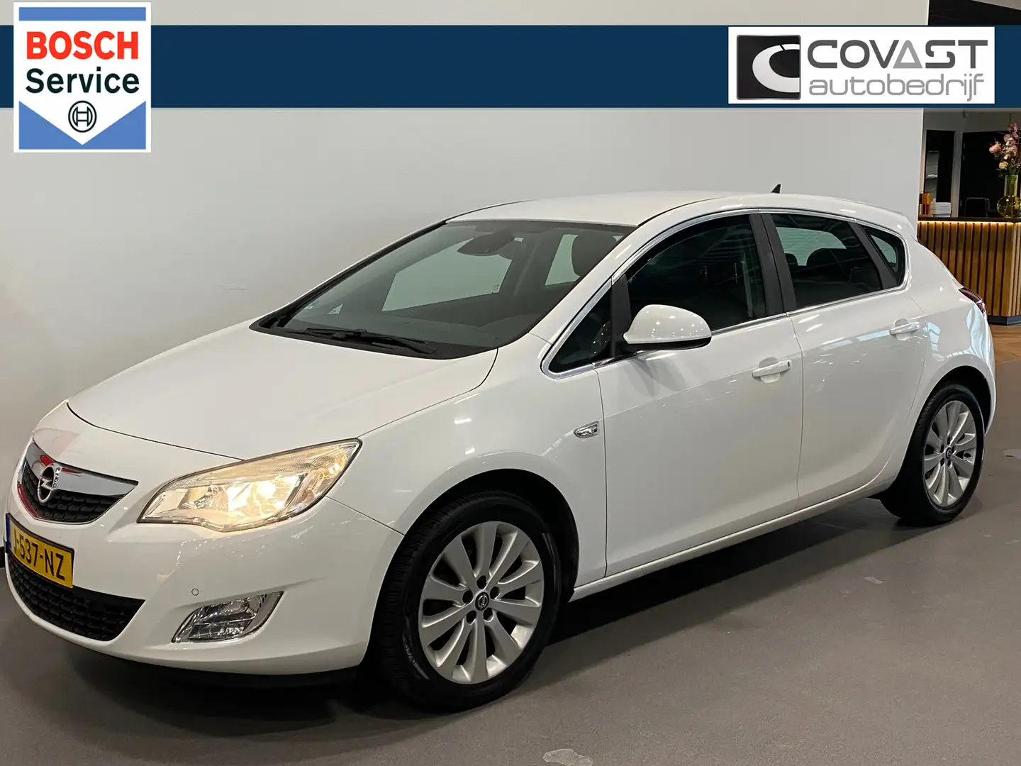 Opel Astra 1.4 Cosmo Navigatie|Leder|Stoelverw.|CruiseControl Wit - 1