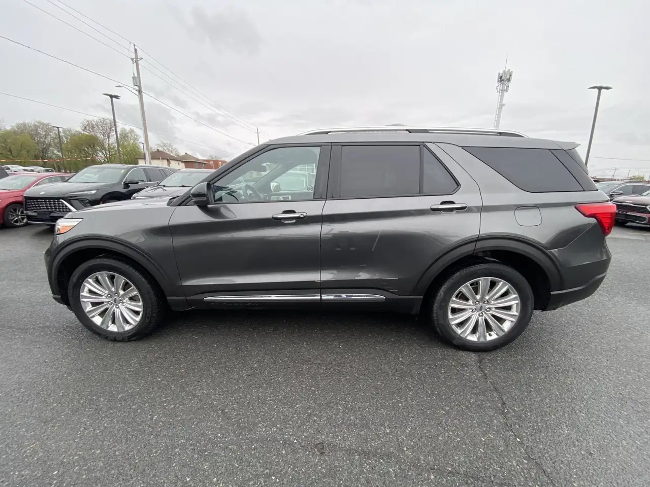 Ford Explorer photo Ford Explorer