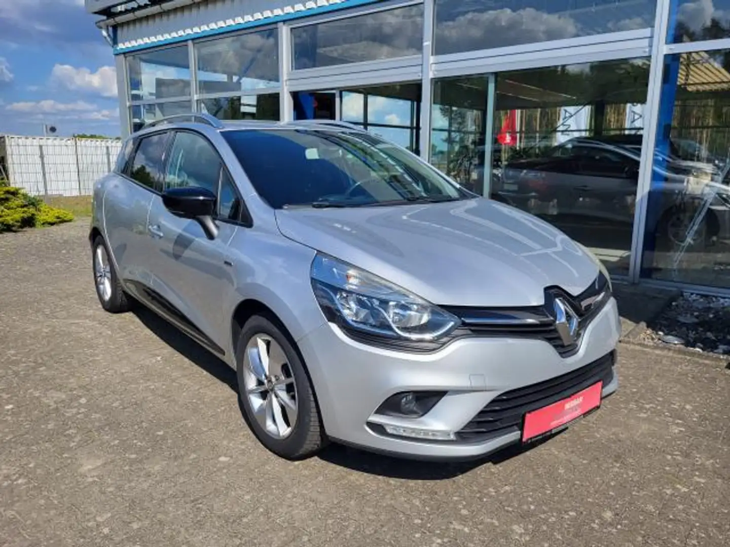 Renault Clio IV GRANDTOUR LIMITED ALLWETTER AHK NAVI Argent - 1