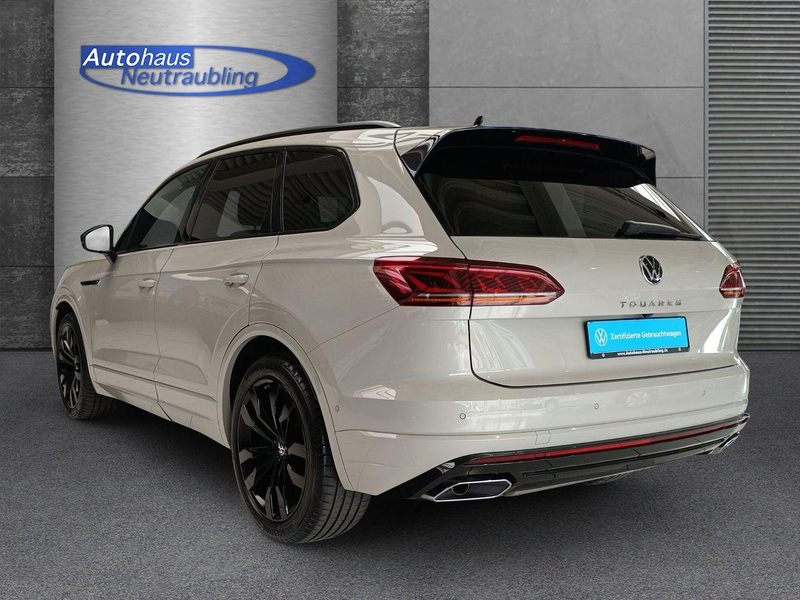 Volkswagen Touareg 3.0 TDI "R-LINE" 286 PS DSG+IQ.LIGHT+AHK+PANO+AREA — photo 4