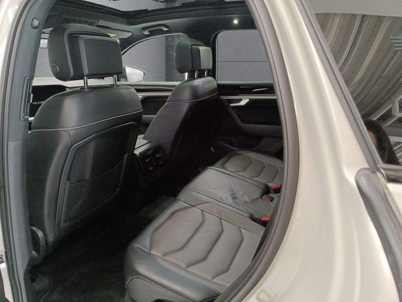 Volkswagen Touareg 3.0 TDI "R-LINE" 286 PS DSG+IQ.LIGHT+AHK+PANO+AREA — photo 13