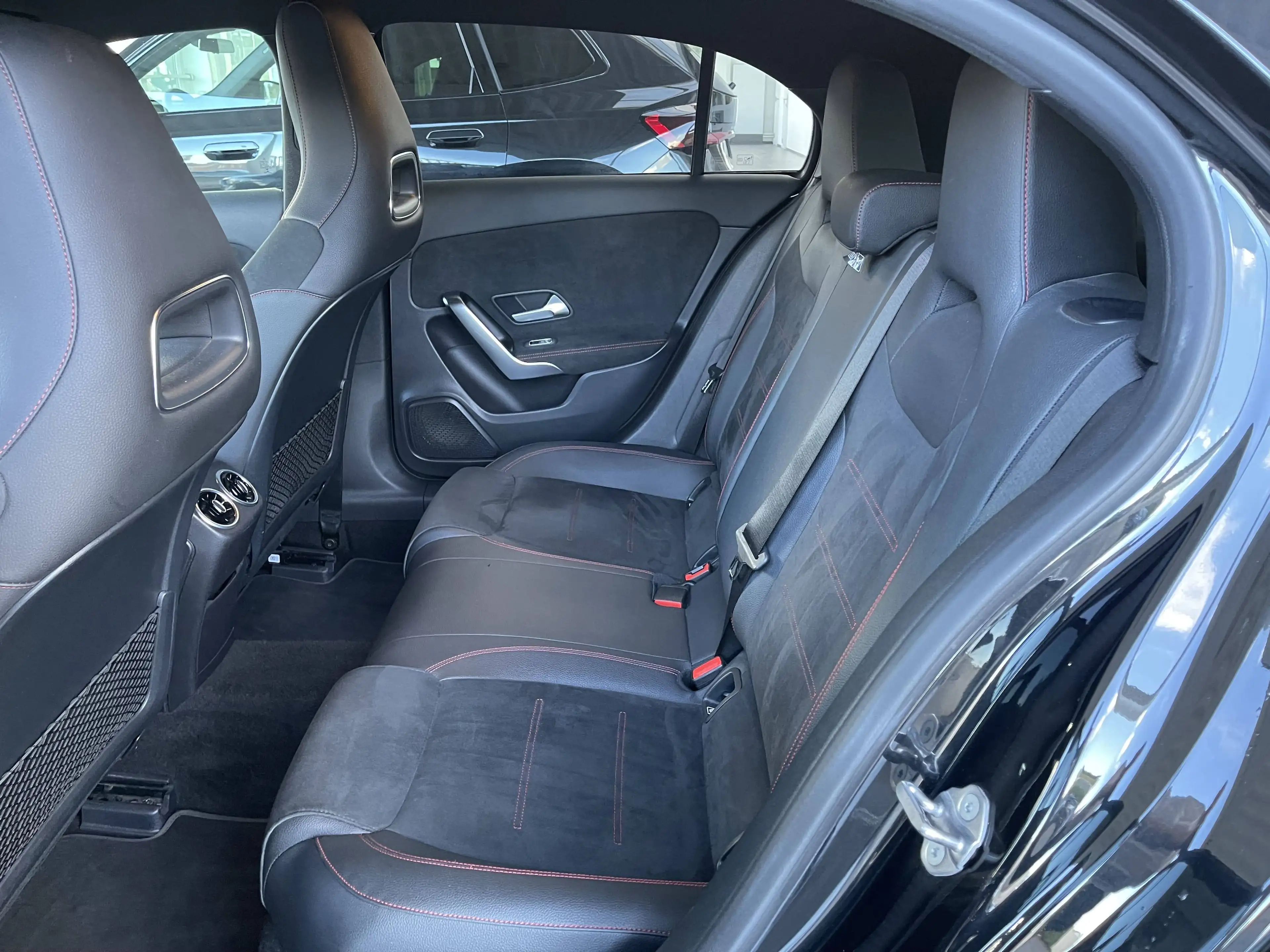 Mercedes-Benz A 180 d *** GARANTIE + PACK AMG + LED + GPS + CUIR *** — photo 12