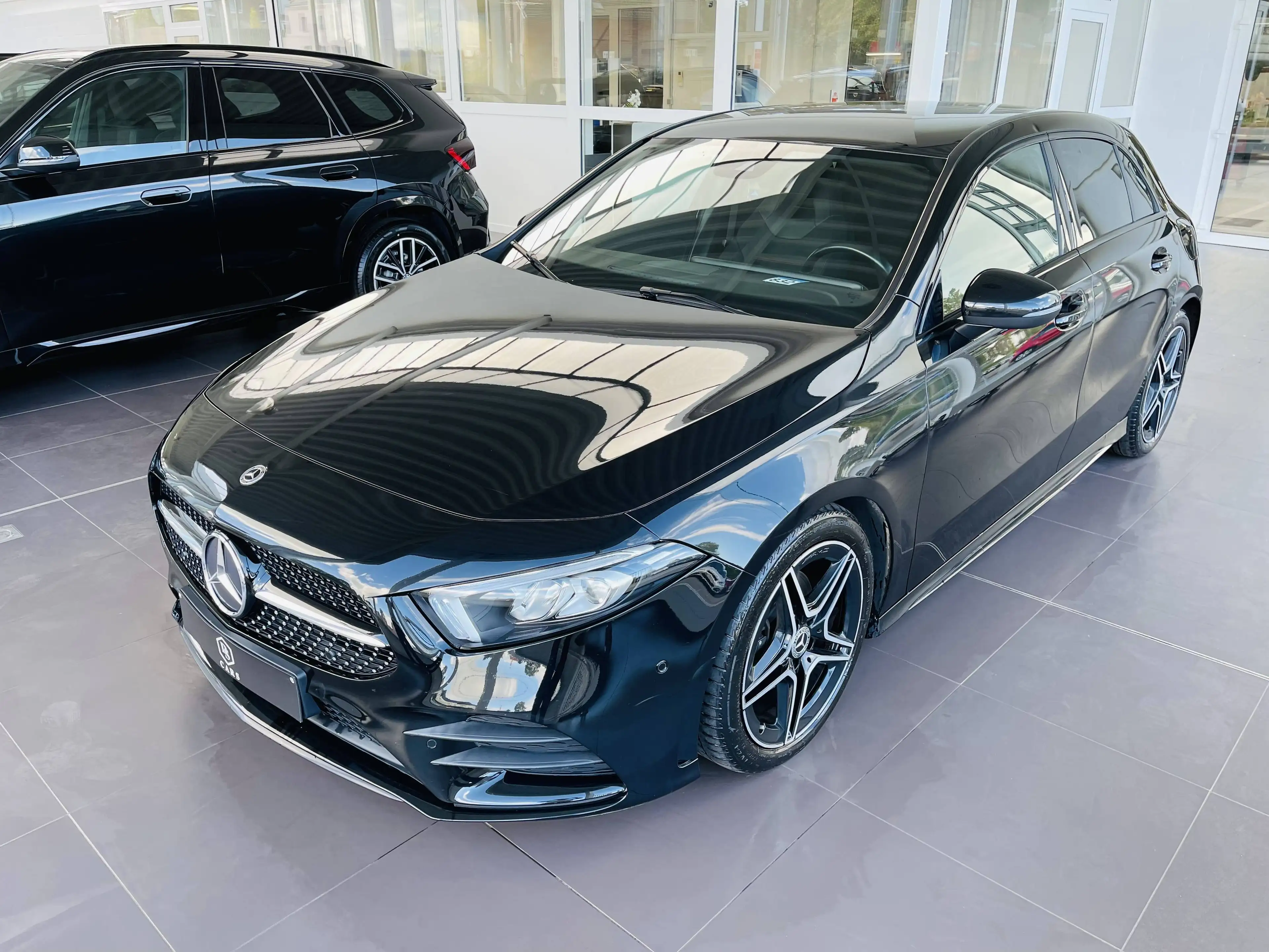 Mercedes-Benz A 180 d *** GARANTIE + PACK AMG + LED + GPS + CUIR *** — photo 2