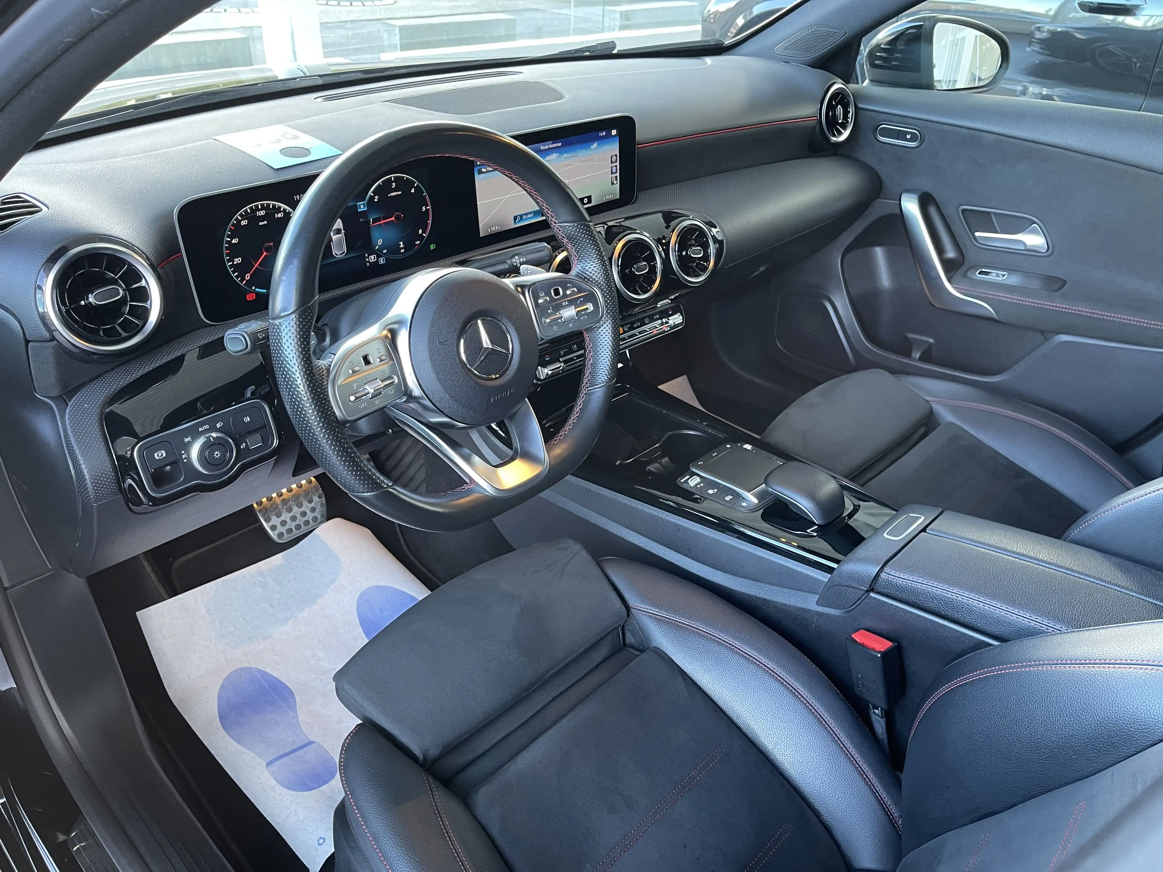 Mercedes-Benz A 180 d *** GARANTIE + PACK AMG + LED + GPS + CUIR *** — photo 11
