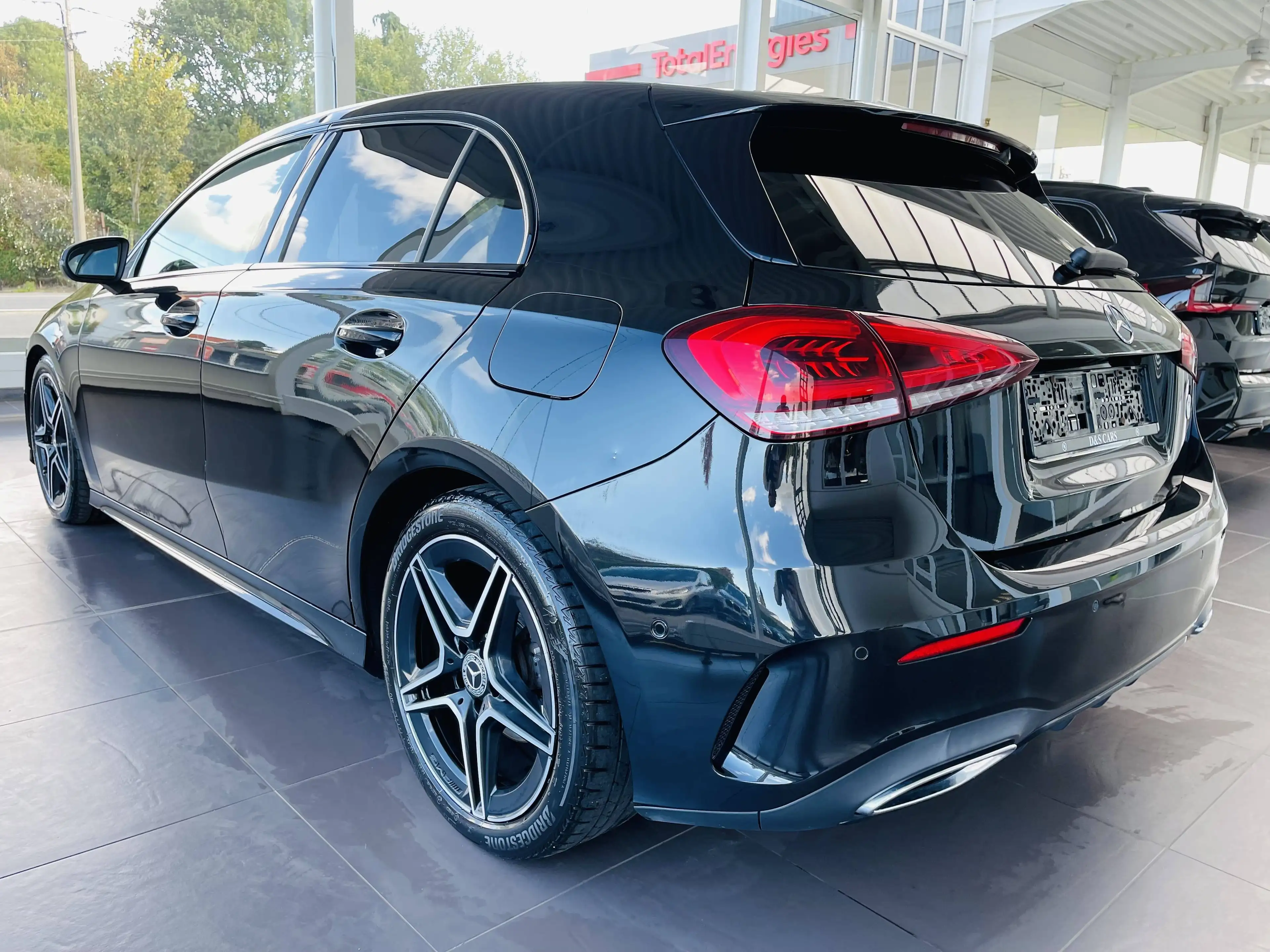 Mercedes-Benz A 180 d *** GARANTIE + PACK AMG + LED + GPS + CUIR *** — photo 7