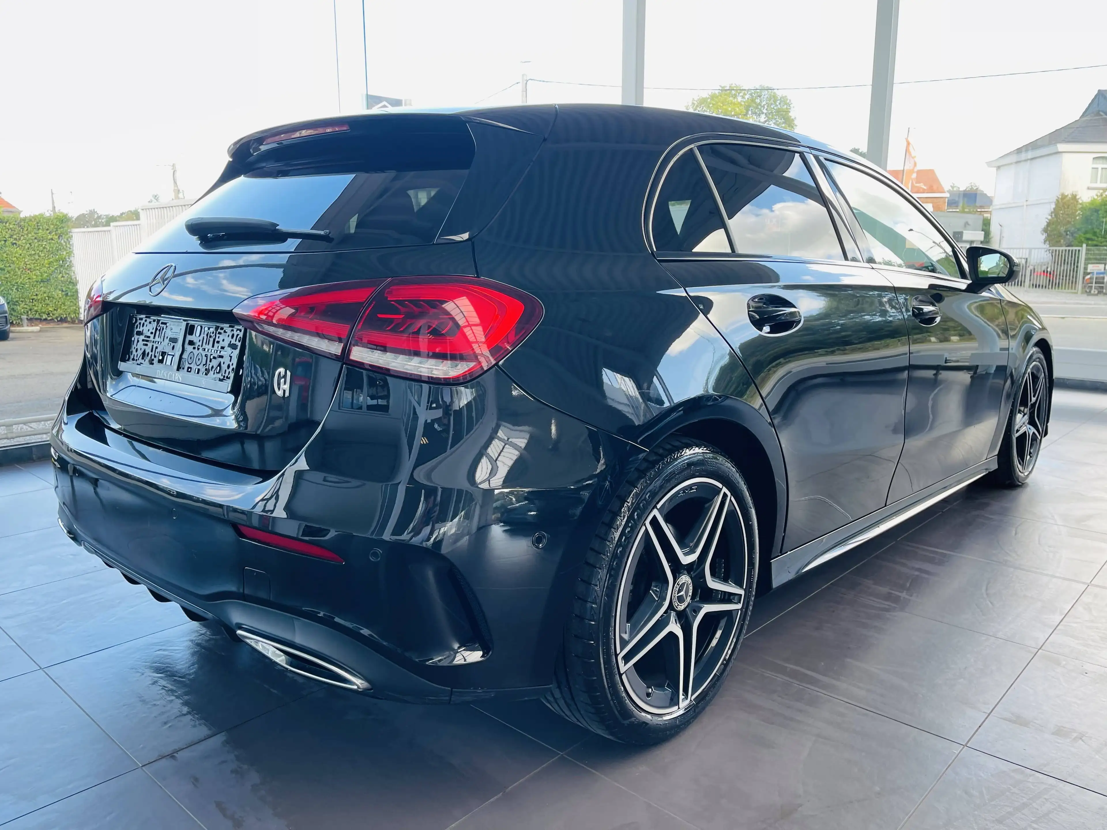 Mercedes-Benz A 180 d *** GARANTIE + PACK AMG + LED + GPS + CUIR *** — photo 5
