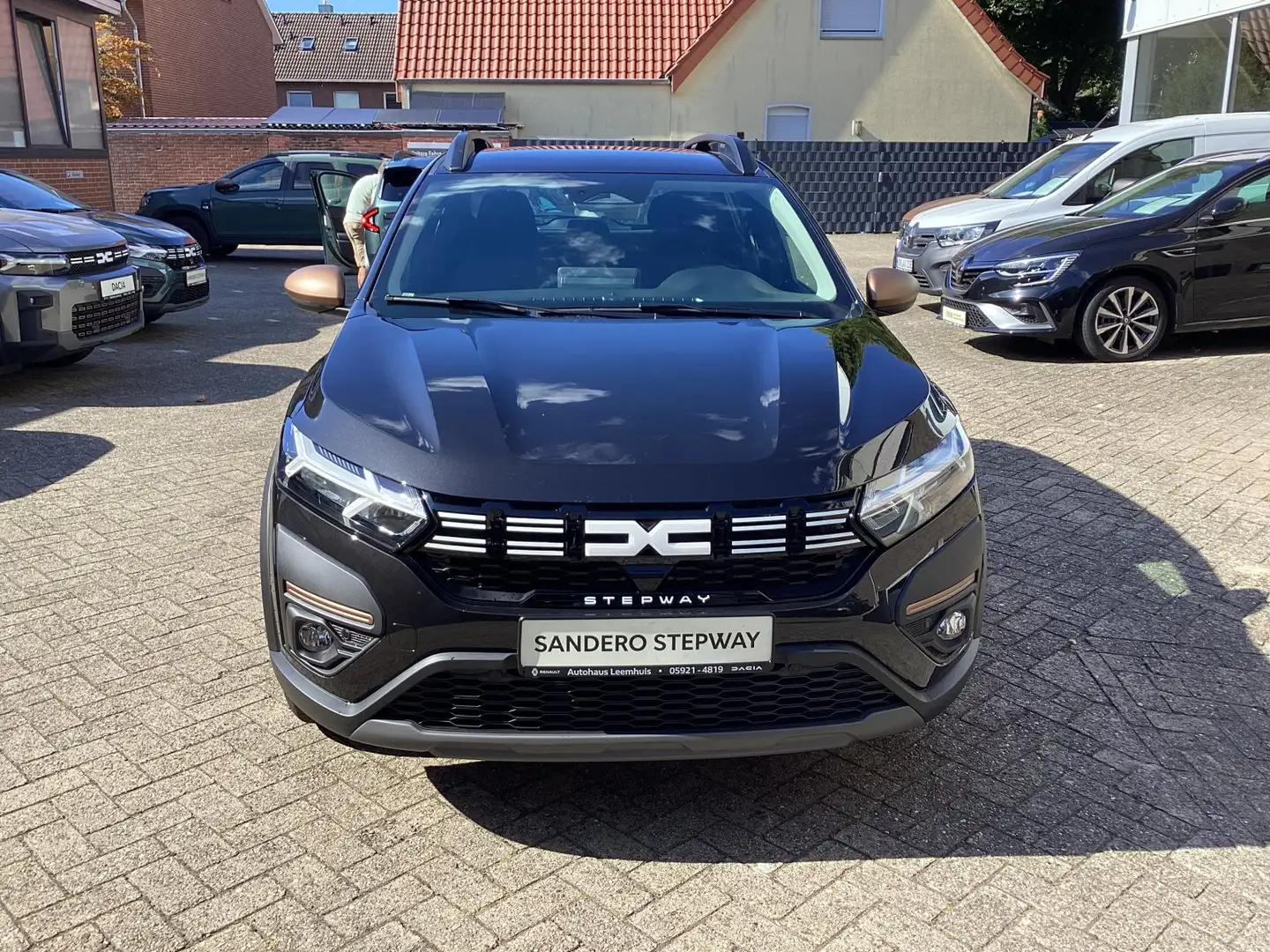 Dacia Sandero Stepway Extreme + 1.0 TCe 100 LPG Noir - 2