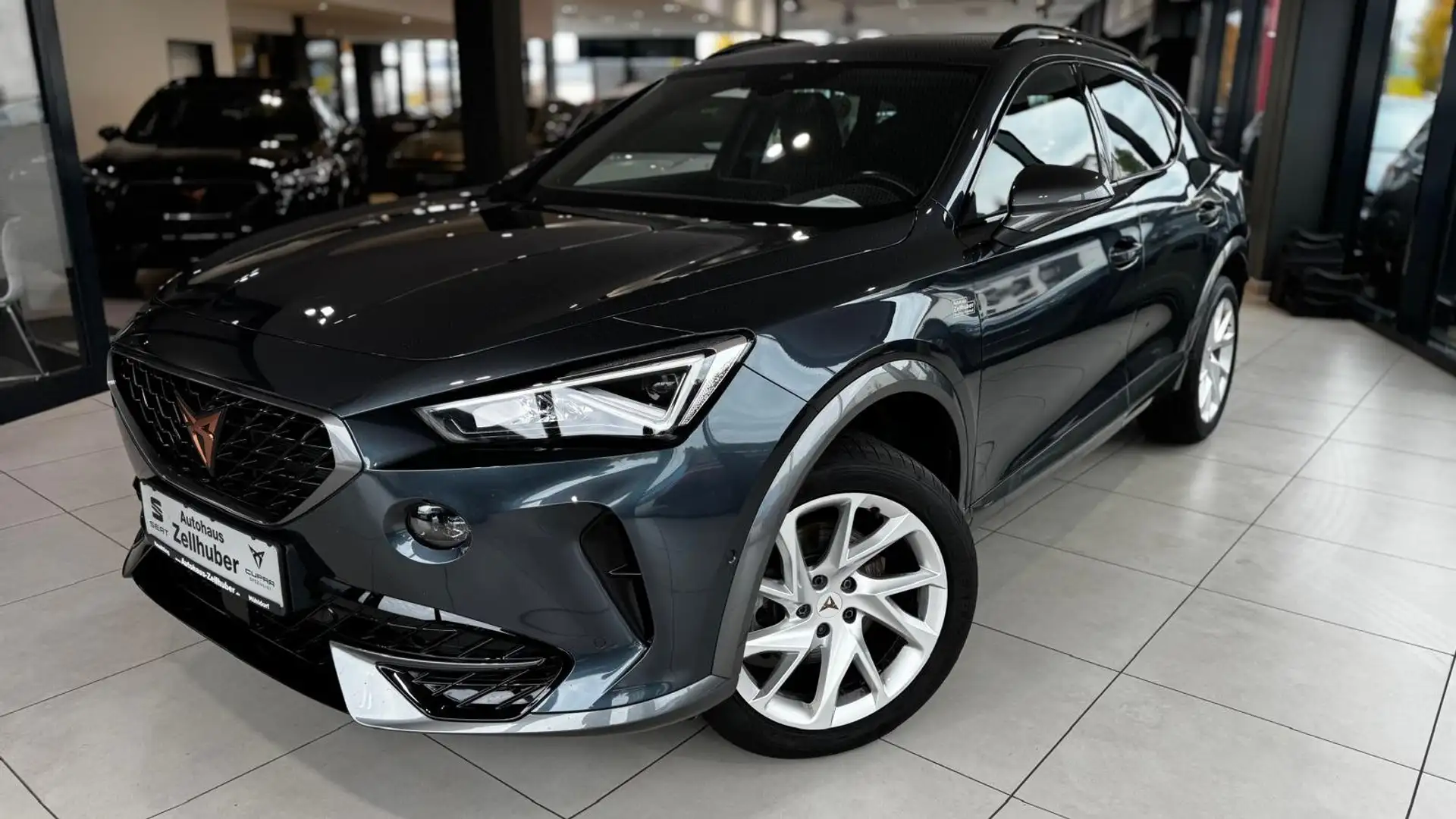 CUPRA Formentor 1.5 TSI *AHK*Navi*Kamera*Sitzhzg* Grau - 2