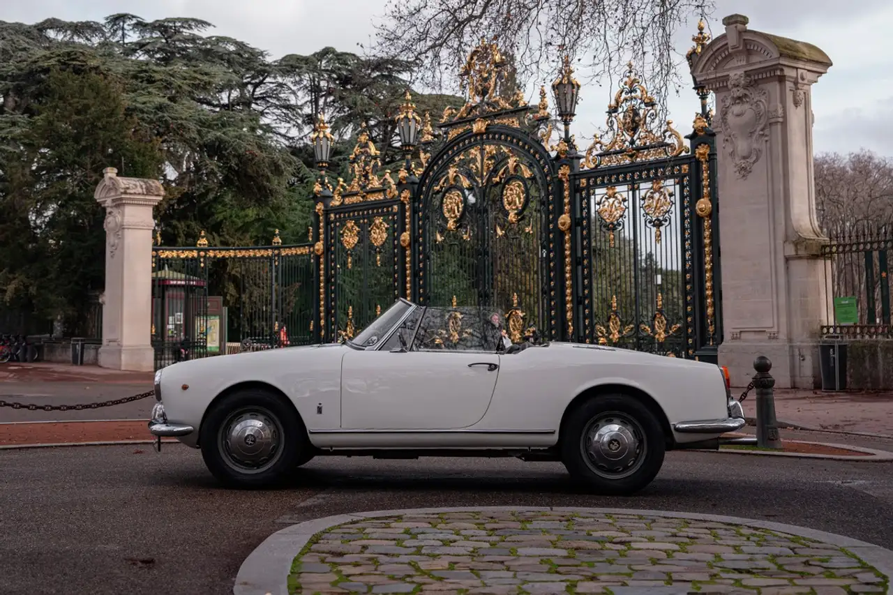 Alfa Romeo Giulia Spider 1600 freins à tambours - Collection - 92cv - bel exemplaire, foto 7