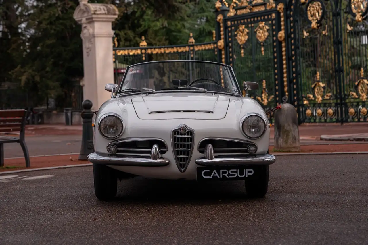 Alfa Romeo Giulia Spider 1600 freins à tambours - Collection - 92cv - bel exemplaire, foto 9